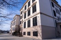 The US hasn’t seen a human bird flu case in 3 months. Experts are wondering why